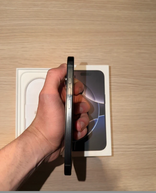 iPhone 16 Pro Grigio Siderale