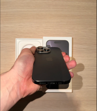 iPhone 16 Pro Grigio Siderale