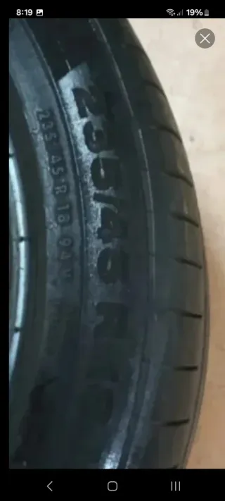 Neumático 235/45 R18 94V