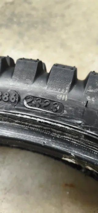 Pareja Neumáticos TKC 80