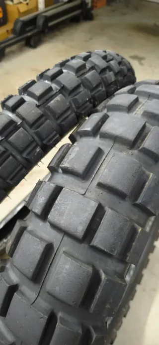 Pareja Neumáticos TKC 80