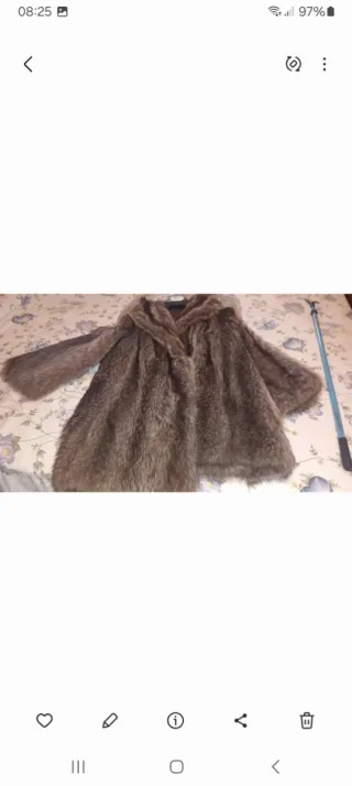 Pelliccia marrone e multicolore