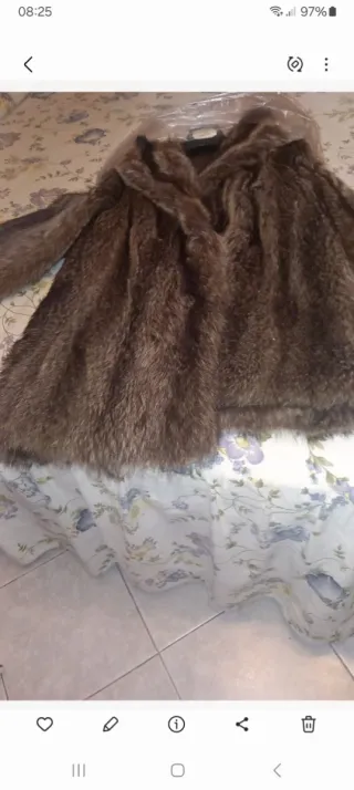 Pelliccia marrone e multicolore