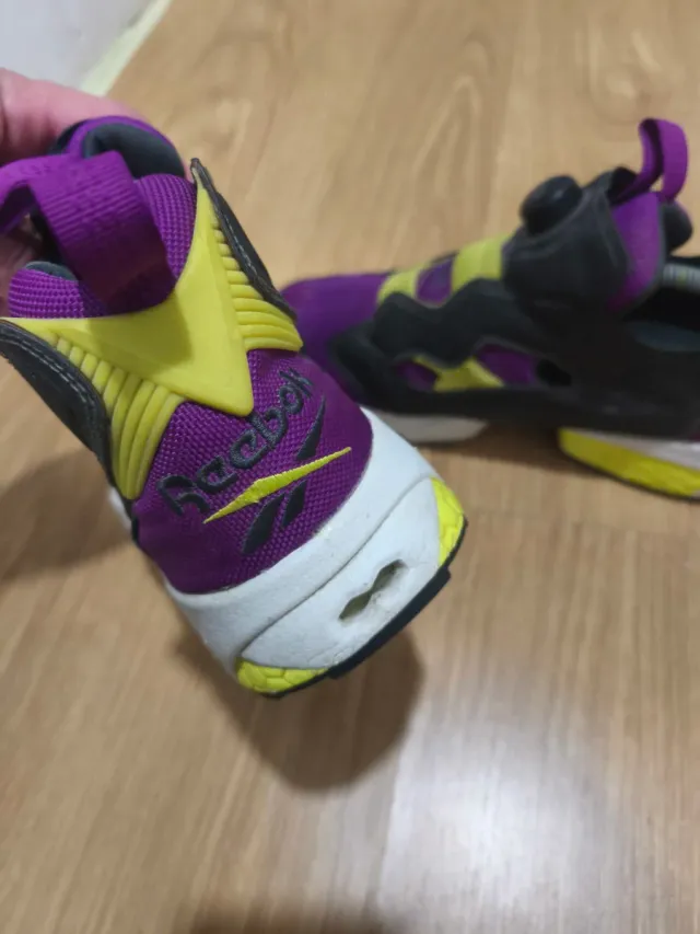 Reebok Instapump Morado y Amarillo