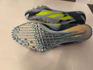 Zapatillas de clavos Adidas