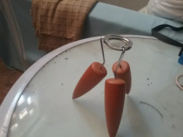 Suporte de pratos vintage em madeira