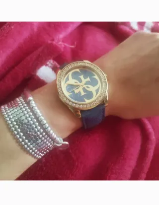 Reloj Guess Mujer Dorado y Azul