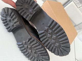 Zapatos de piel negros con cordones