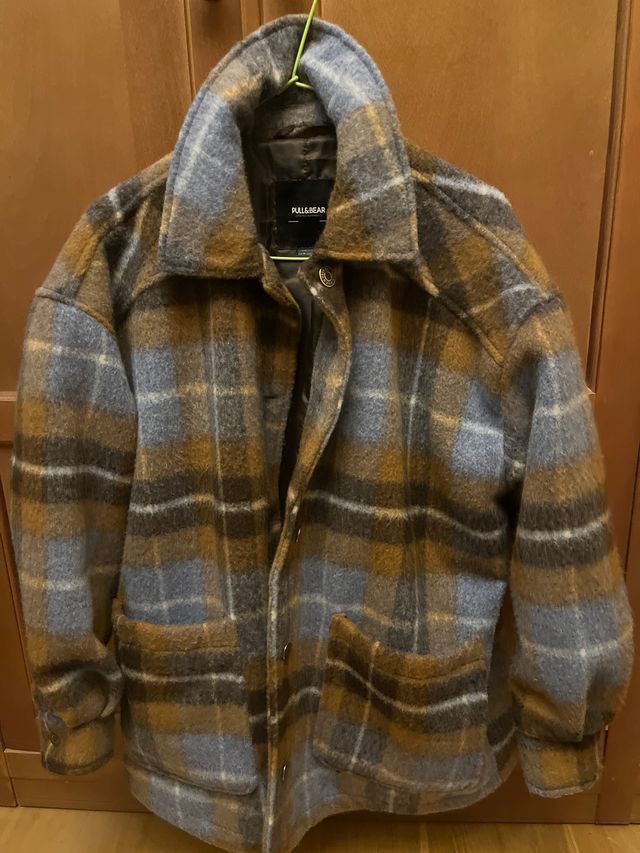 Chaquetón cuadros Pull&Bear Talla M