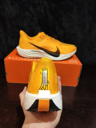 T. 40,5 Zapatillas Nike Pegasus Plus Lv8