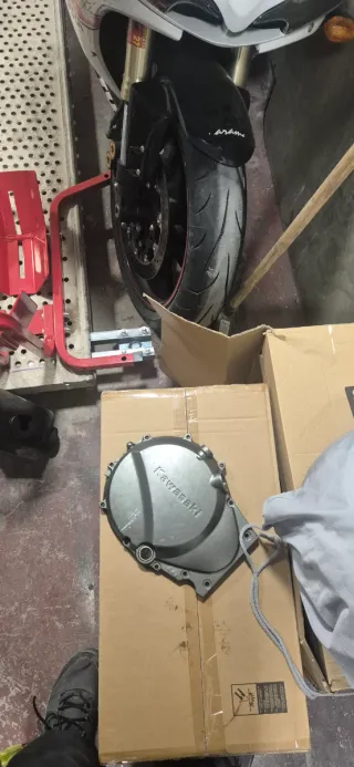 Tapa embrague Kawasaki KLR 500