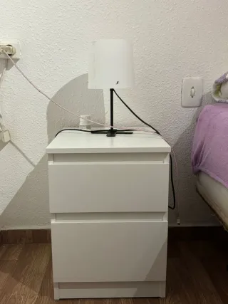 Comodini bianchi + piccole lampade