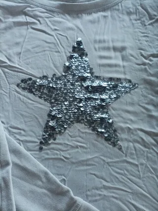 Sudadera gris con estrella lentejuelas Talla S