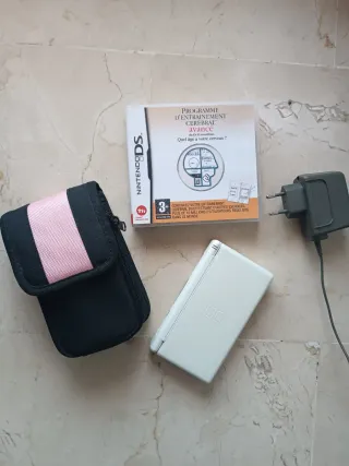 Nintendo DS Lite + Juego Brain training +funda