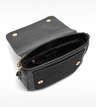 Bolso bandolera extensible con solapa