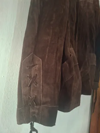 Chaqueta ante unisex talla 50 mangas con cordones