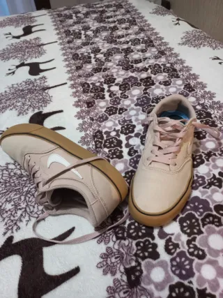 Zapatillas Nike Beige/Rosa claro