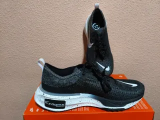 Nike ZoomX Invincible 3 T42