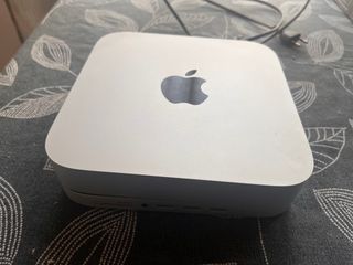 Mac mini M1 16GB RAM 512GB SSD + Hub + Teclado