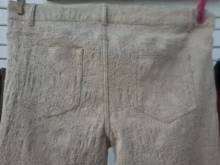 Pantalón Talla 44 Beige. Medidas en descripción