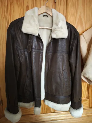 Cazadora polipiel marrón forro pelo beige
