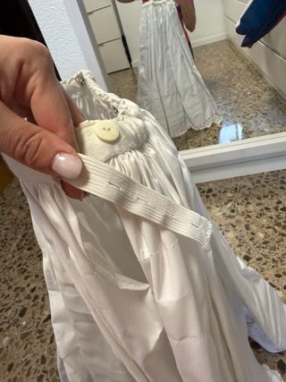 Cancán blanco con volantes y cinta rosa