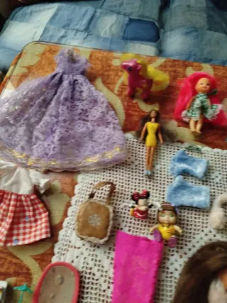 Lote di Bambole Barbie e Accessori
