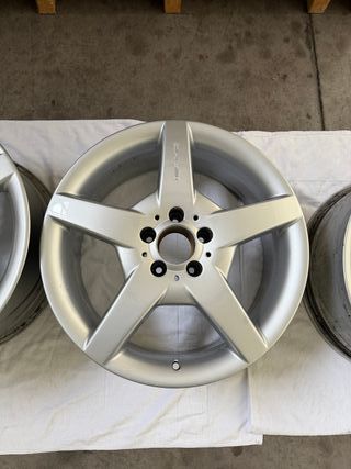Llantas Mercedes AMG