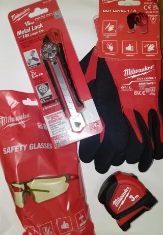 Kit Milwaukee: Cutter , Guantes, flexómetro y gafa