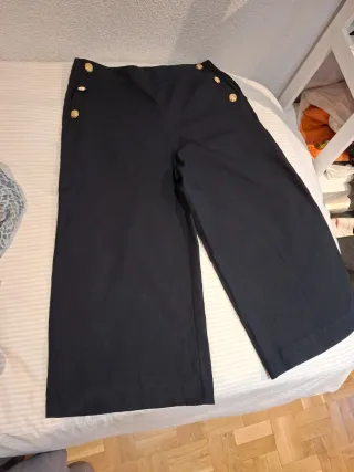 Pantalón culotte Zara botones dorados Talla XL