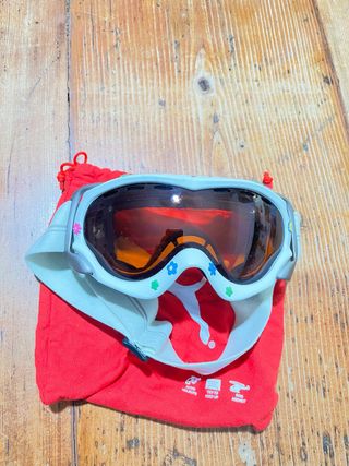 Mascherina sci con sacchetto rosso