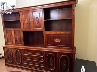 Armario antiguo de madera