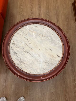Tavolo rotondo in marmo e legno