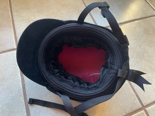 Casco de equitación negro