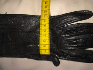 Guantini neri in pelle