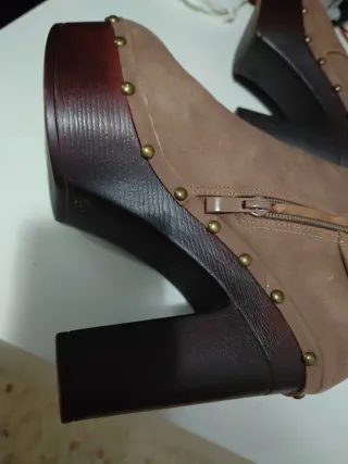 Botines tacón beige/marrón