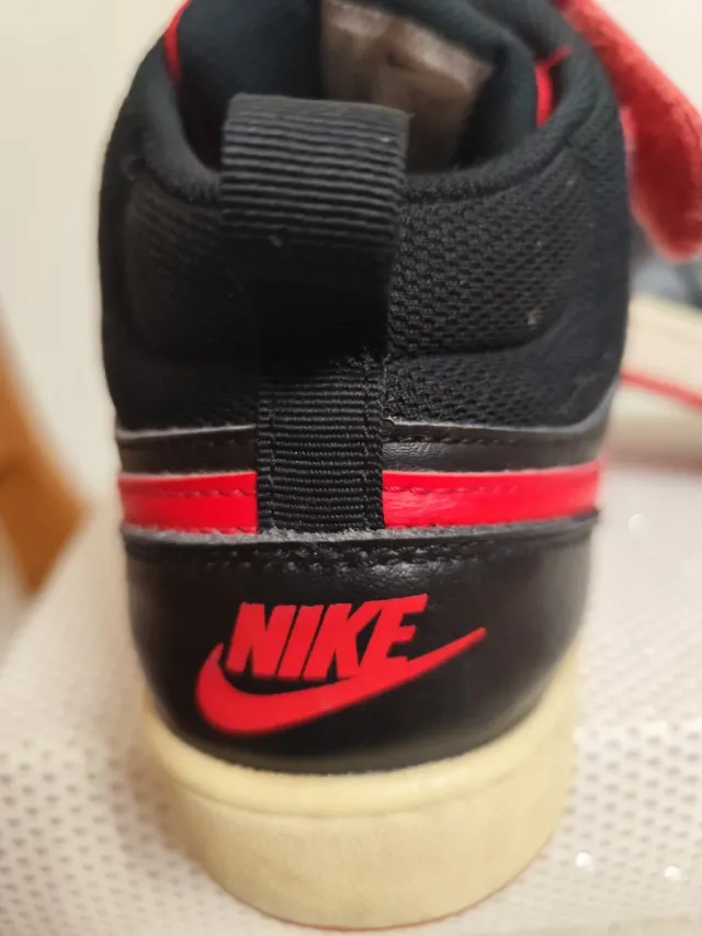 Zapatillas Nike Court Borough Mid 2 Talla 40.