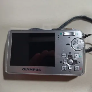 Cámara Olympus μ 760 Roja