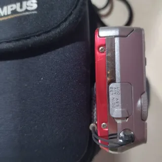 Cámara Olympus μ 760 Roja