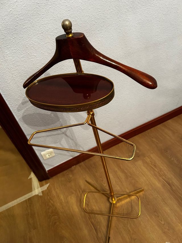 Porta abiti vintage in legno e ottone