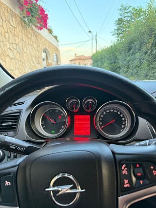 Opel Insignia Limousine HB 2.0 en perfecto estado