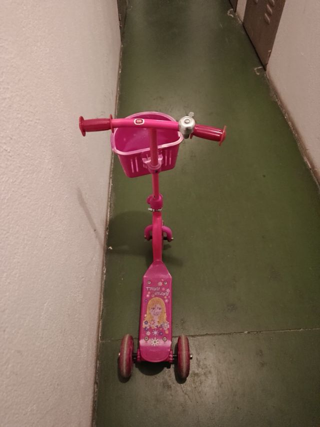 Patinete 3 Ruedas Rosa con Cesta