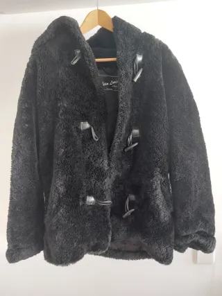 Trenca peluche negra