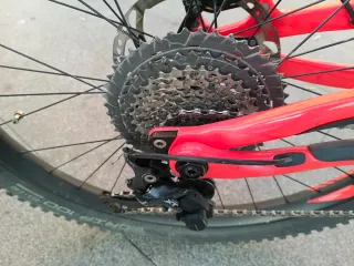 Bicicleta Eléctrica BH ATOM Carbono