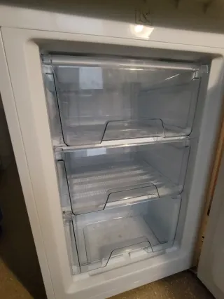 Congelador vertical Teka