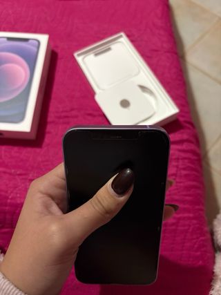 iPhone 12 Viola
