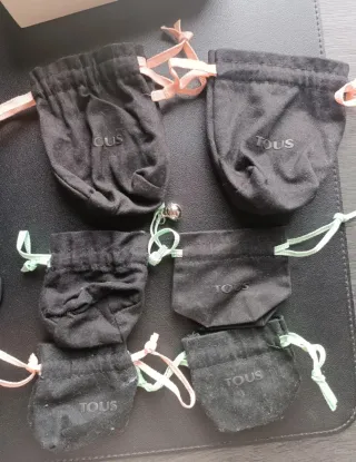 Bolsitas Tous Negras y Rosas