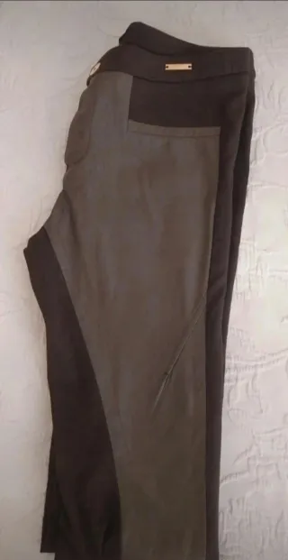 Pantalón Pedro del Hierro estilo leggings