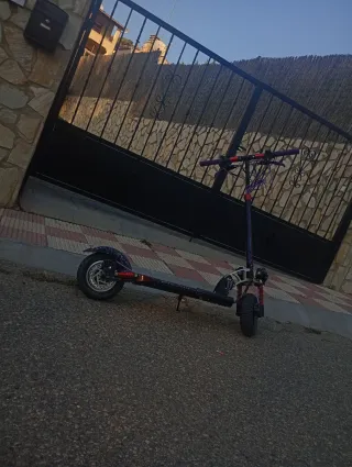 Patinete Eléctrico Plegable Morado