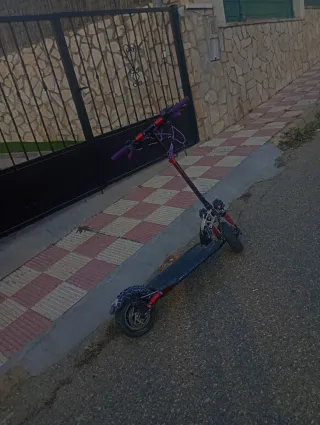 Patinete Eléctrico Plegable Morado